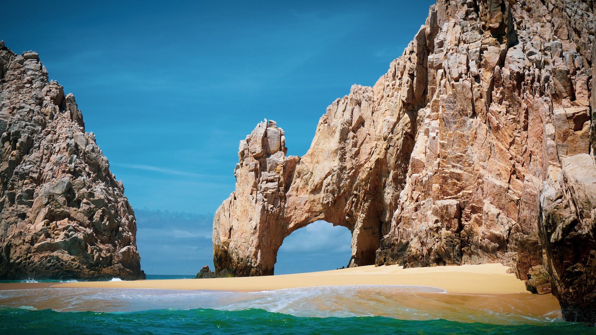 image of the Arch of Cabo San Lucas in Los Cabos
